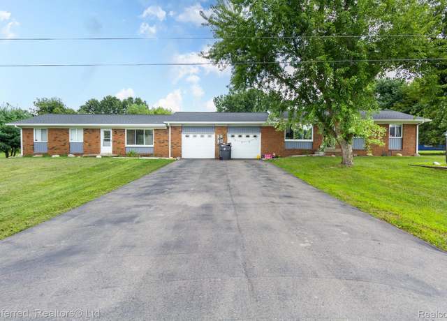 Property at 2895 Spring Hill Dr, Howell, MI 48843, 6 beds, 2 baths