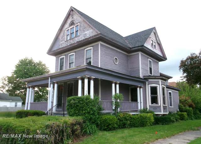 Property at 403 S Harrison St, Saginaw, MI 48602, 6 beds, 1.5 baths