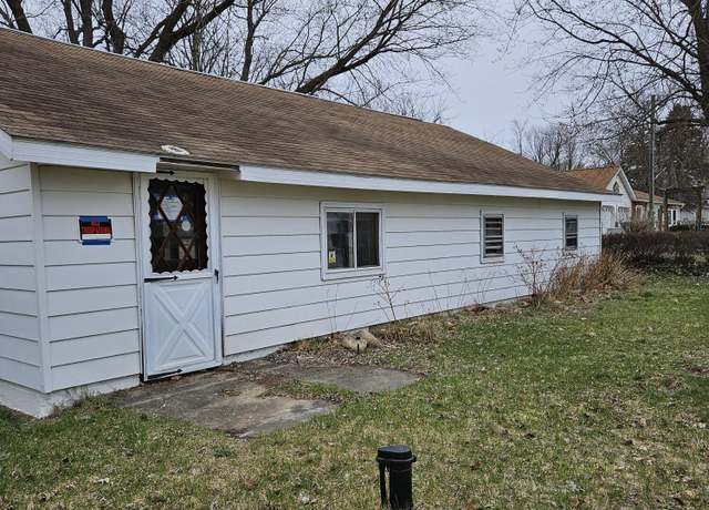 Property at 25684 67th St, Dowagiac, MI 49047, 2 beds, 1 bath