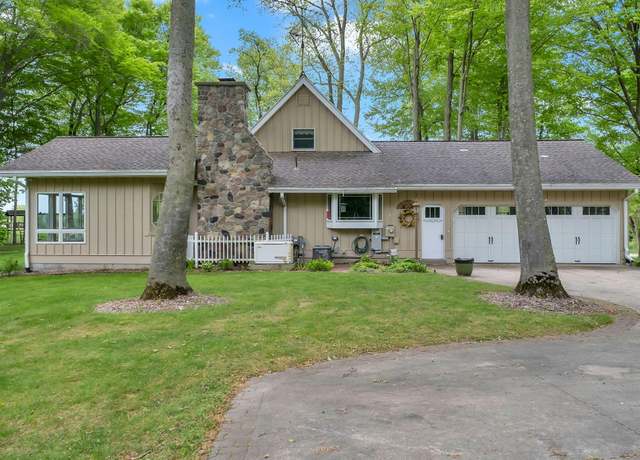 Property at 8750 20th Ave, Remus, MI 49340, 4 beds, 3 baths
