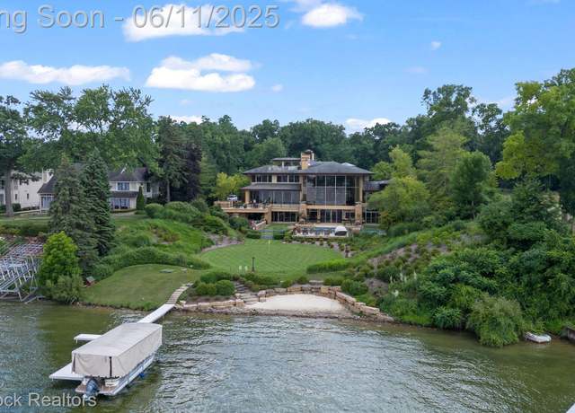 Property at 4790 Dow Ridge Rd, Orchard Lake, MI 48324, 5 beds, 6 baths