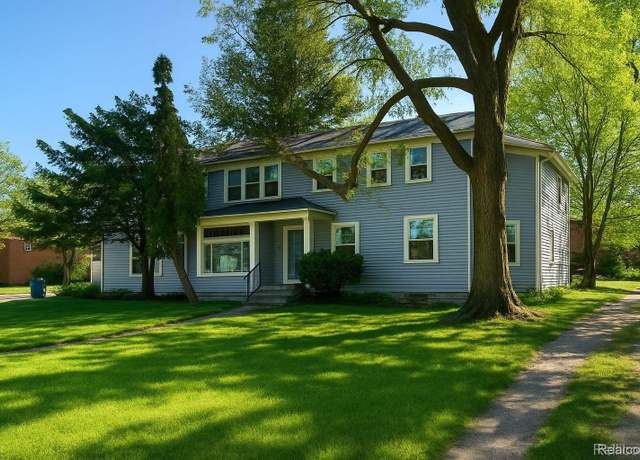 Property at 304 S Main St, Mount Pleasant, MI 48858, 7 beds, 4 baths