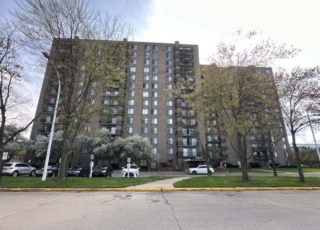 Property at 16400 N Park Dr #406, Southfield, MI 48075, 3 beds, 2 baths