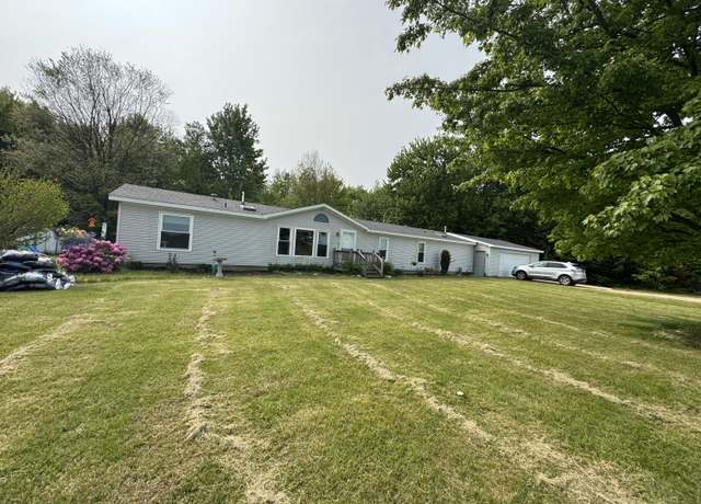 Property at 28 70th St, South Haven, MI 49090, 4 beds, 2 baths