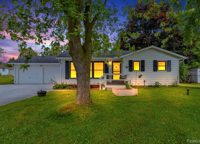 Property at 7225 Meadow Ln, Lexington, MI 48450, 2 beds, 1.5 baths