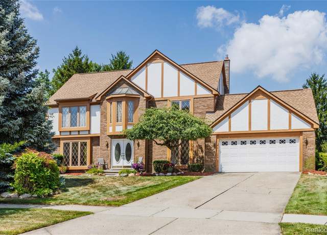 Property at 19357 Gary Ln, Livonia, MI 48152, 4 beds, 2.5 baths