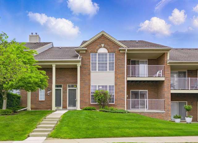Property at 1852 Flagstone Circle Cir, Rochester, MI 48307, 2 beds, 2 baths