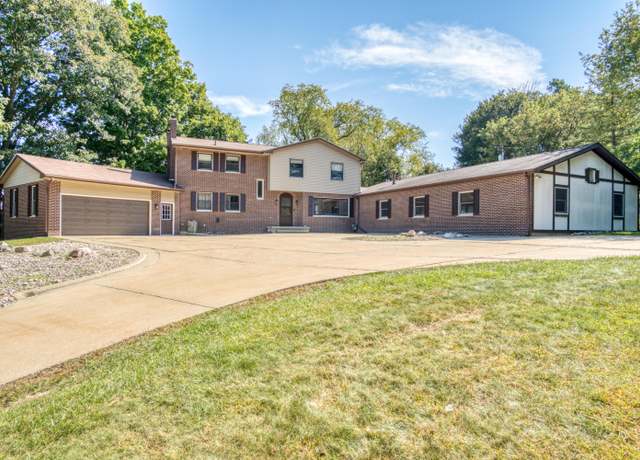Property at 610 Birch St, Big Rapids, MI 49307, 4 beds, 5 baths