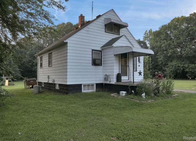 Property at 12483 Tuscola Rd, Clio, MI 48420, 2 beds, 1 bath