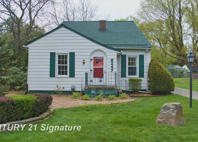 Property at 6247 Rowley Blvd, Waterford, MI 48329, 3 beds, 1.5 baths