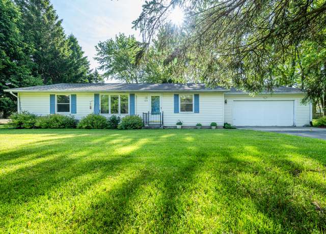 Property at 3715 Glen Haven Rd, St Joseph, MI 49085, 3 beds, 2 baths