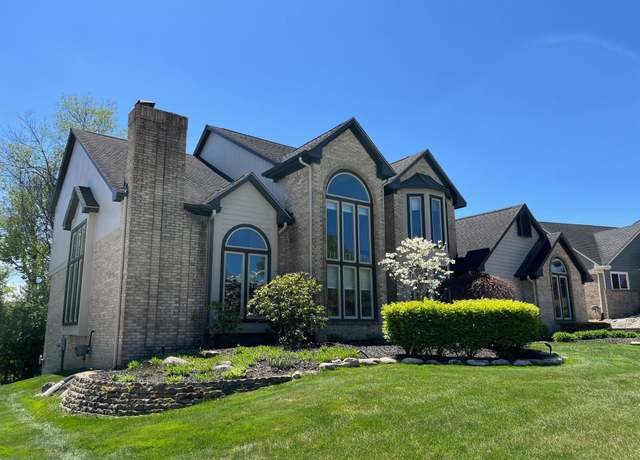 Property at 37079 Birwood Ct, Farmington Hills, MI 48335, 4 beds, 3.5 baths