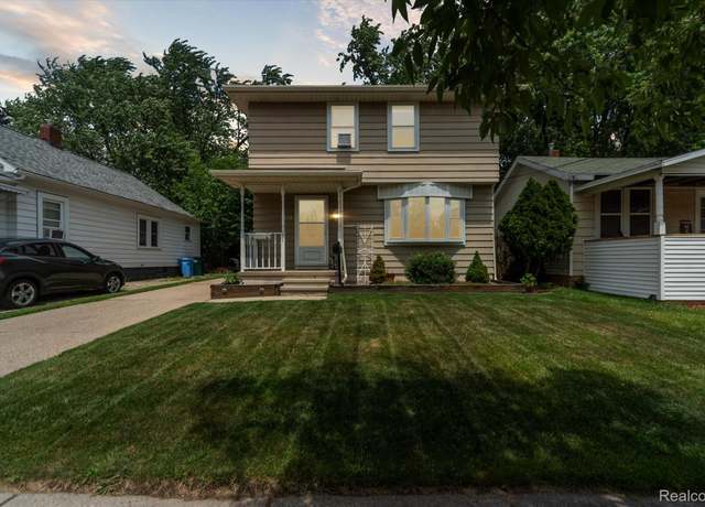 Property at 1314 Berten St, Lansing, MI 48910, 3 beds, 1.5 baths