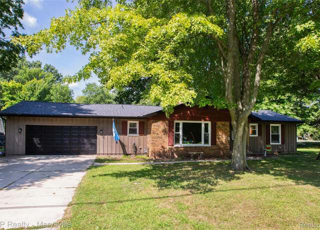 Property at 2981 Harwood Dr, Kimball Township, MI 48074, 3 beds, 1.5 baths
