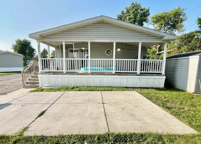 Property at 43242 E Morgan Ct, Harrison Township, MI 48045, 3 beds, 2 baths
