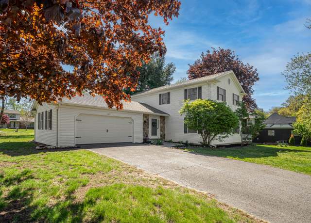 Property at 1163 S Lakeside Dr, Battle Creek, MI 49015, 4 beds, 3.5 baths