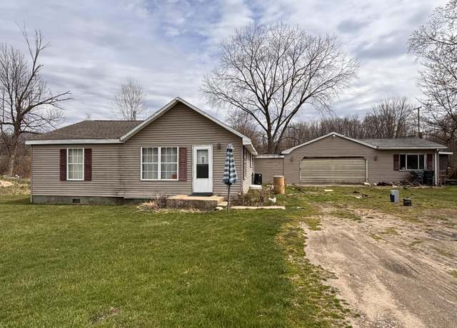 Property at 1445 Floto St, Kalamazoo, MI 49048, 2 beds, 1 bath