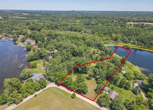 Property at 454 East Rd, Holly, MI 48442