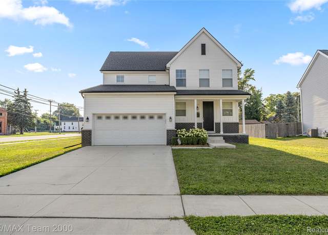 Property at 215 Clinton St, Romeo Village, MI 48065, 3 beds, 2.5 baths