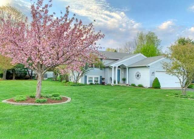Property at 6569 Thimbleweed Ln NE, Rockford, MI 49341, 3 beds, 2 baths