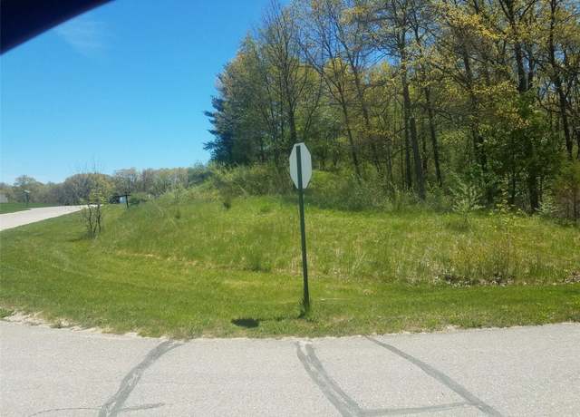 Property at 3790 N Jeffrey Trl S, White Lake, MI 48383