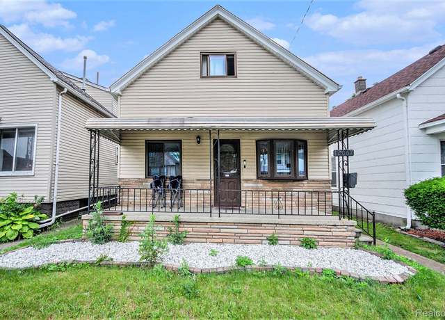 Property at 12067 Gallagher St, Hamtramck, MI 48212, 6 beds, 3 baths
