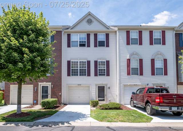 Property at 36129 Dominion Cir, Sterling Heights, MI 48310, 4 beds, 2.5 baths