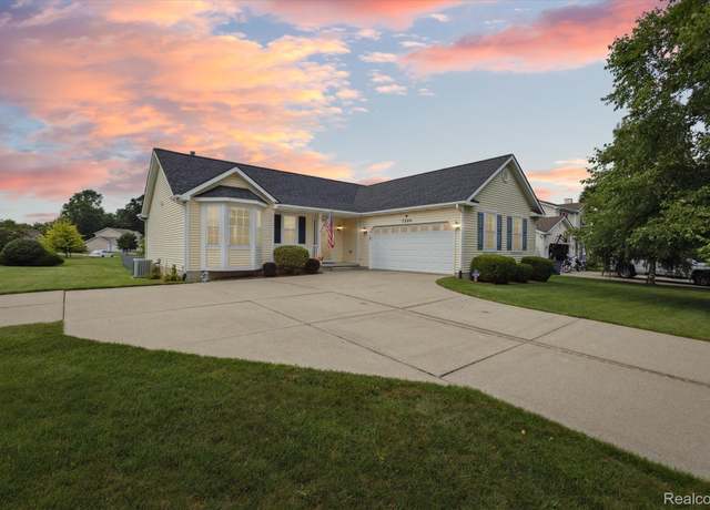Property at 7206 Glen Oak Ct, Grand Blanc, MI 48439, 3 beds, 2 baths