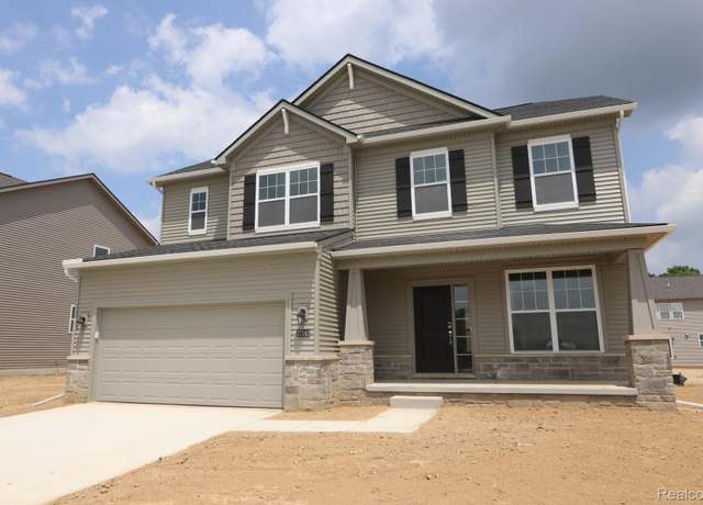 Property at 27142 Silo Dr, Saline, MI 48176, 3 beds, 2.5 baths