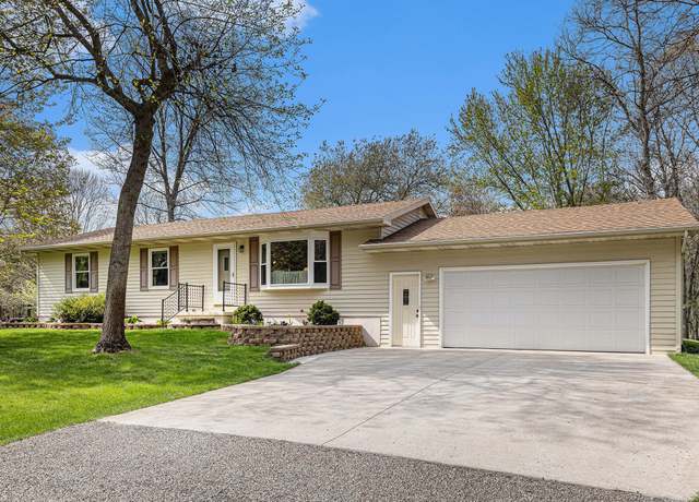 Property at 12321 Stultz St NE, Rockford, MI 49341, 3 beds, 1.5 baths