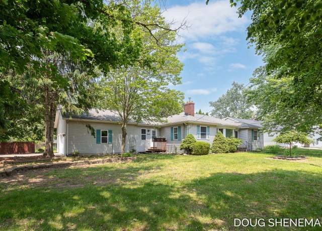 Property at 3747 Leonard St NW, Grand Rapids, MI 49534, 3 beds, 3 baths
