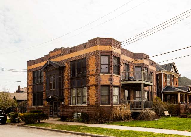 Property at 1545 Selden St Unit 2W, Detroit, MI 48208, 2 beds, 1.5 baths