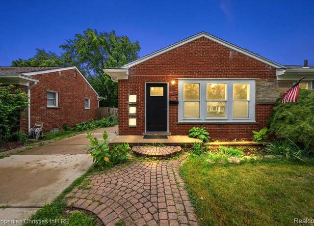 Property at 1612 Genesee Ave, Royal Oak, MI 48073, 3 beds, 1 bath