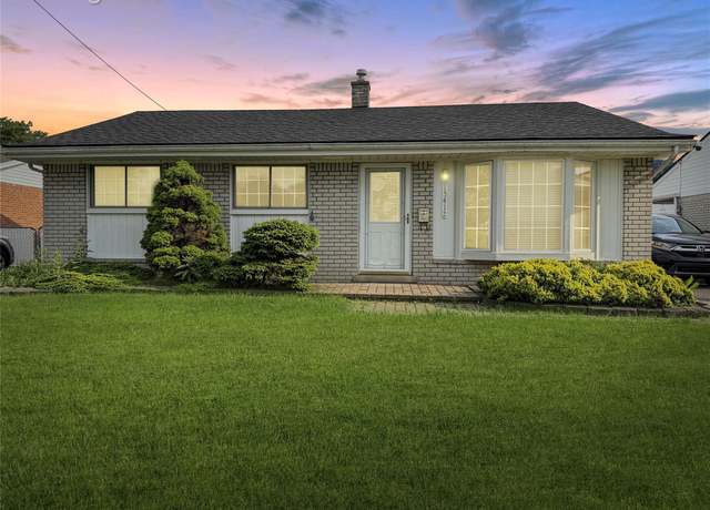 Property at 15412 Rudland St, Roseville, MI 48066, 3 beds, 1.5 baths