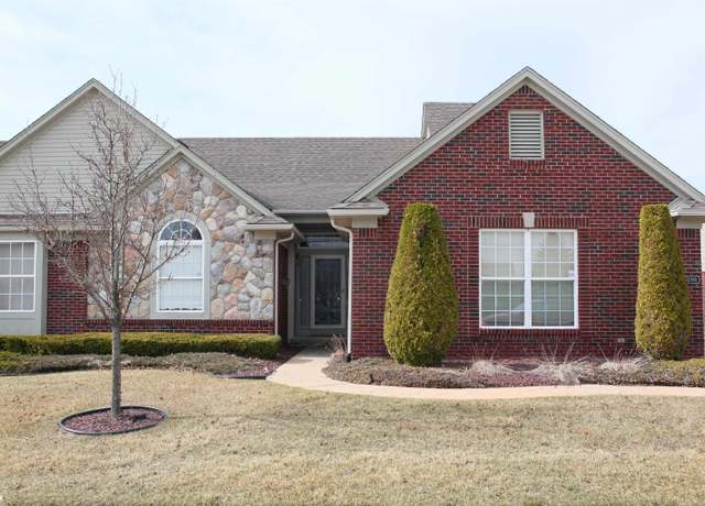 Property at 52769 Wildwood St, Macomb, MI 48042, 2 beds, 2.5 baths