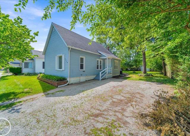 Property at 1118 Bancroft St, Port Huron, MI 48060, 3 beds, 1 bath