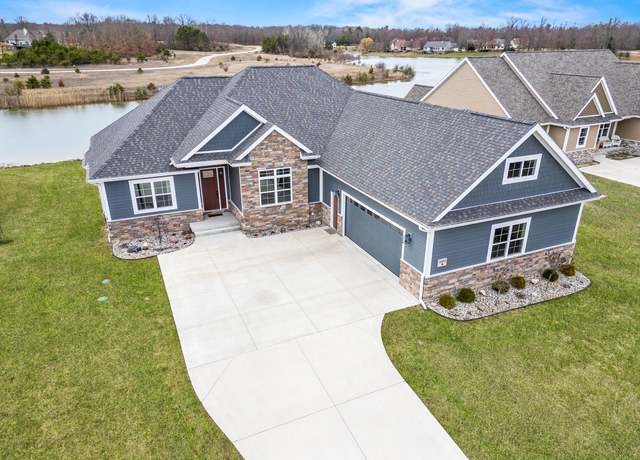 Property at 11285 Killarney Dr, Stanwood, MI 49346, 5 beds, 3.5 baths