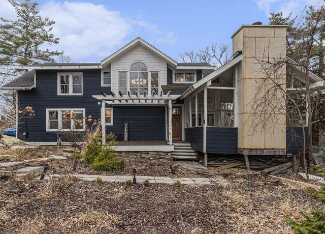 Property at 4985 Lockhart St, West Bloomfield, MI 48323, 4 beds, 3 baths