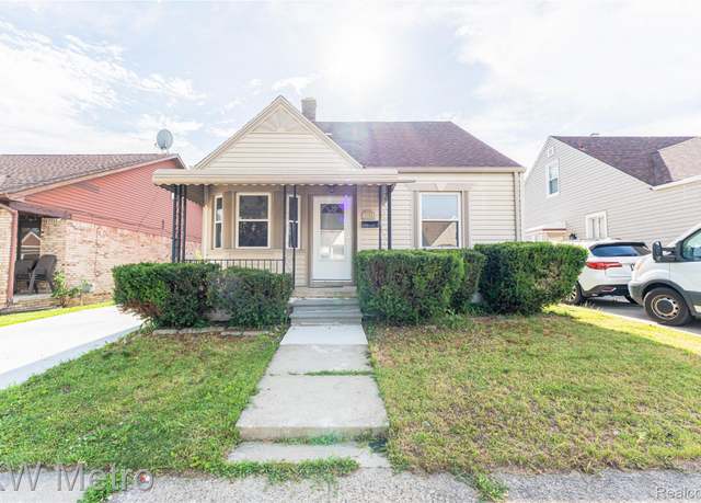 Property at 6101 Kenilworth St, Dearborn Heights, MI 48126, 3 beds, 2 baths