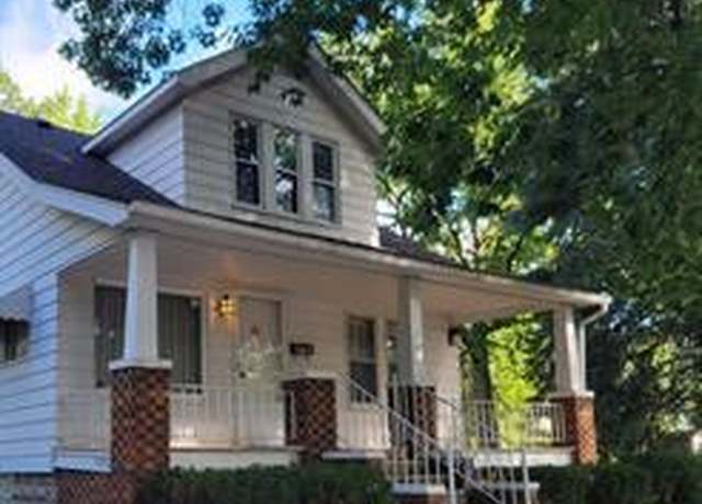 Property at 17951 Prospect St, Dearborn Heights, MI 48122, 5 beds, 3 baths