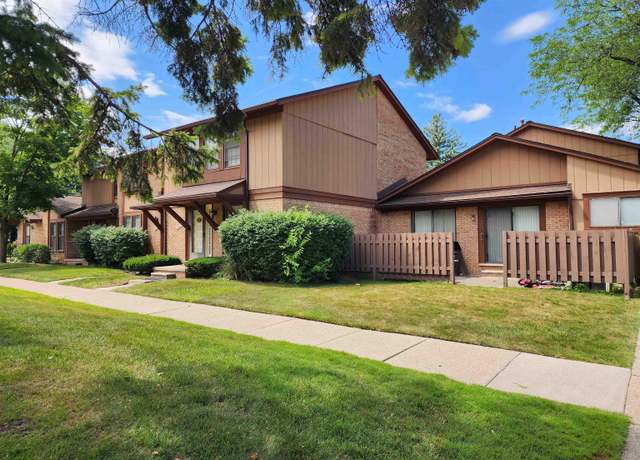 Property at 24825 Greenhill Rd, Warren, MI 48091, 2 beds, 1.5 baths