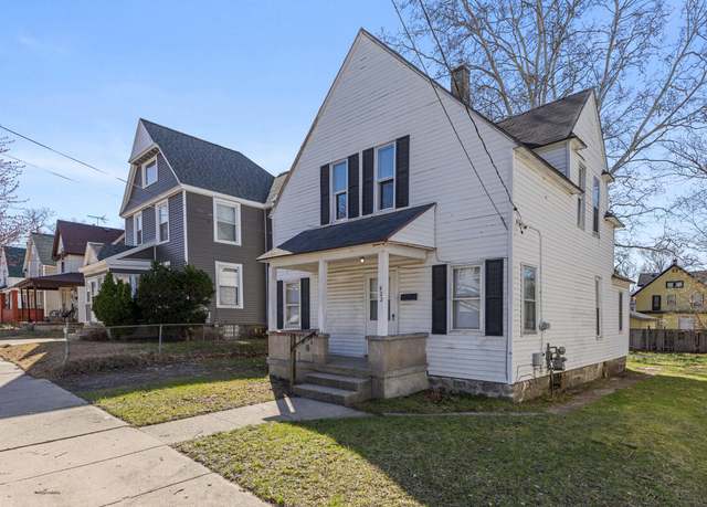 Property at 922 Prince St SE, Grand Rapids, MI 49507, 4 beds, 1 bath