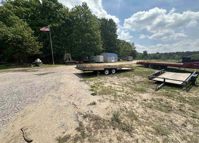 Property at 15320 Tinks Trl, Beulah, MI 49617