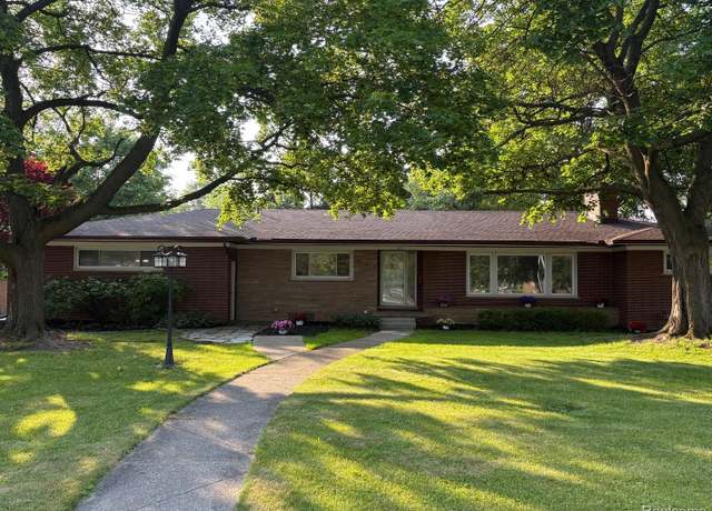 Property at 2211 Parkside St, Trenton, MI 48183, 5 beds, 3 baths