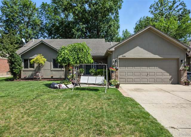 Property at 47608 Ramblewood Dr, Chesterfield, MI 48051, 3 beds, 2 baths