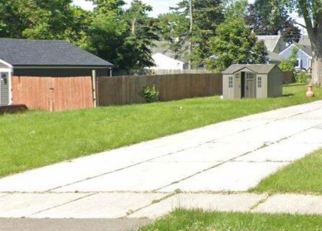 Property at 7029 Belton St, Garden City, MI 48135, 1 bath