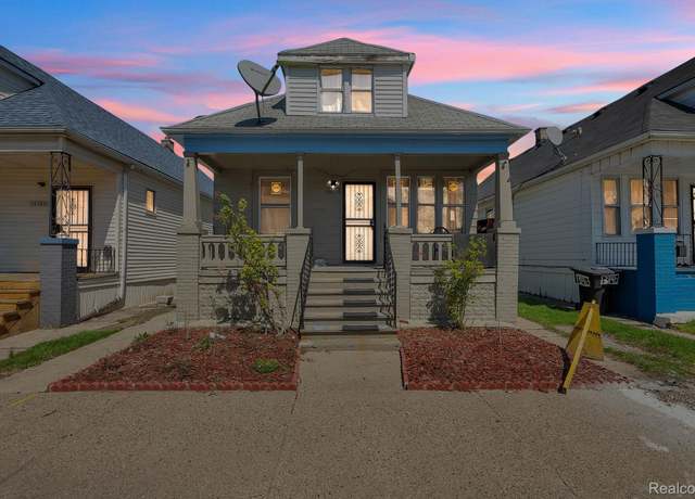 Property at 13154 Klinger St, Hamtramck, MI 48212, 4 beds, 2 baths