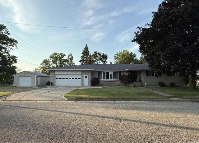 Property at 503 Cleveland St, Bad Axe, MI 48413, 3 beds, 2.5 baths