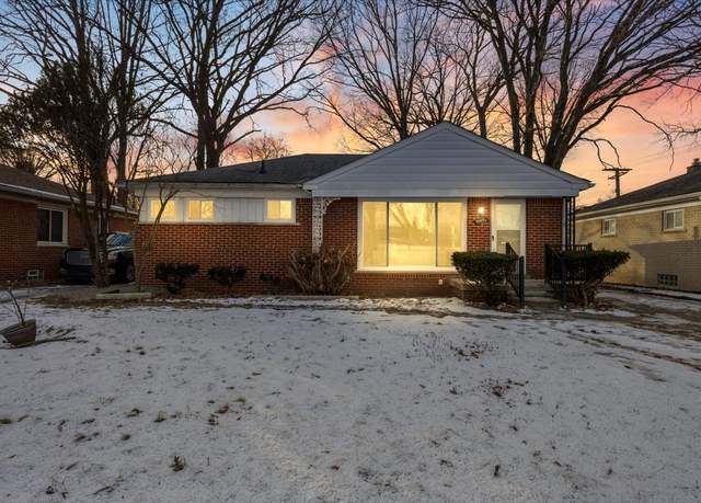 Property at 21731 Church St, Oak Park, MI 48237, 3 beds, 1.5 baths