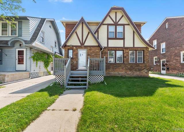 Property at 243 2nd St, Wyandotte, MI 48192, 3 beds, 1.5 baths